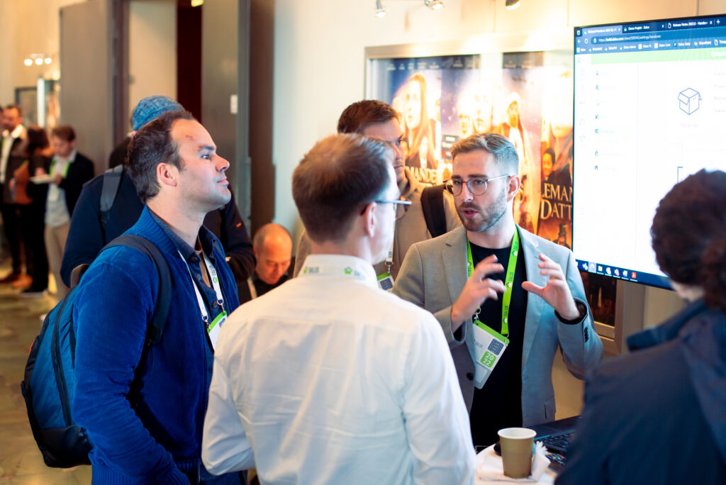 At Dalux Fair our Customer Success Manager explaining Dalux features